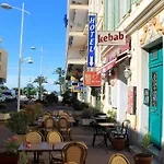 努维尔酒店 2* Saint-Raphaël