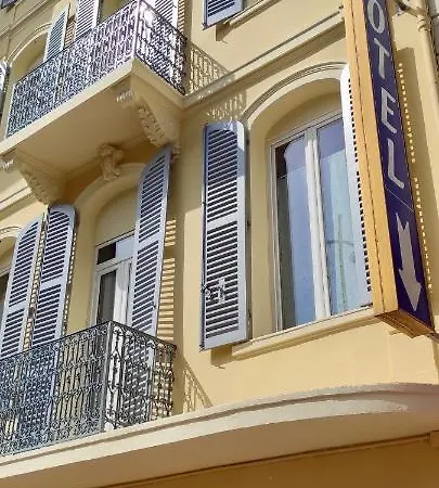 Nouvel Hotel 2*