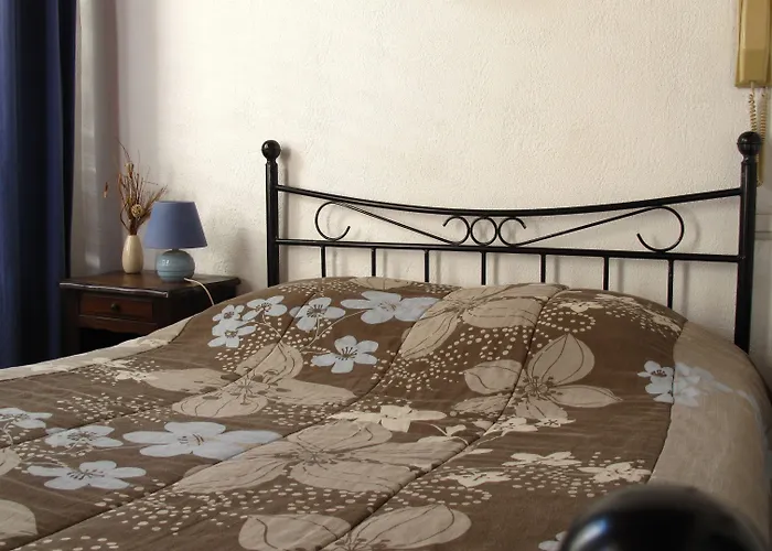 Hotel Nouvel Saint-Raphael (Var)