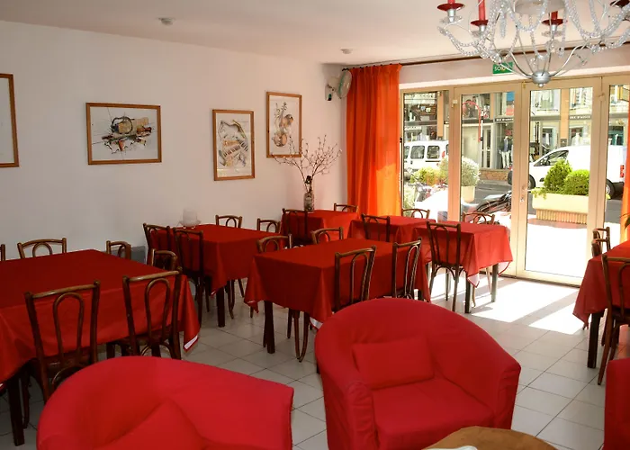 Hotel Nouvel Saint-Raphael (Var)